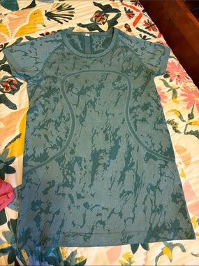lululemon athletica Teal Short Sleeve Top